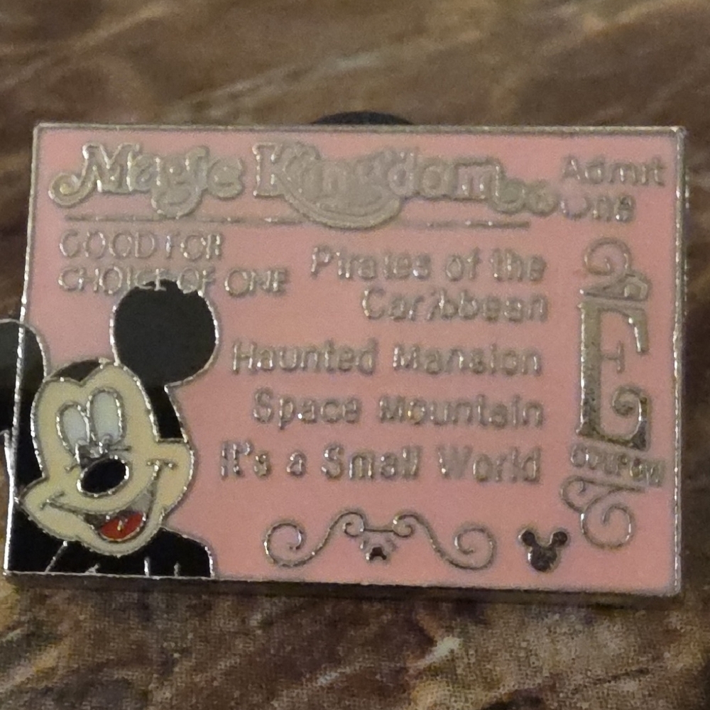 Disney Pin - Magic Kingdom Mickey Hidden Mickey 5 Of 5 Collector Trading Pin